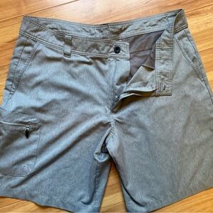 Mens Magellan Gray Shorts Zippered Pocket Size 36 Fishing Hiking Casual Outdoor